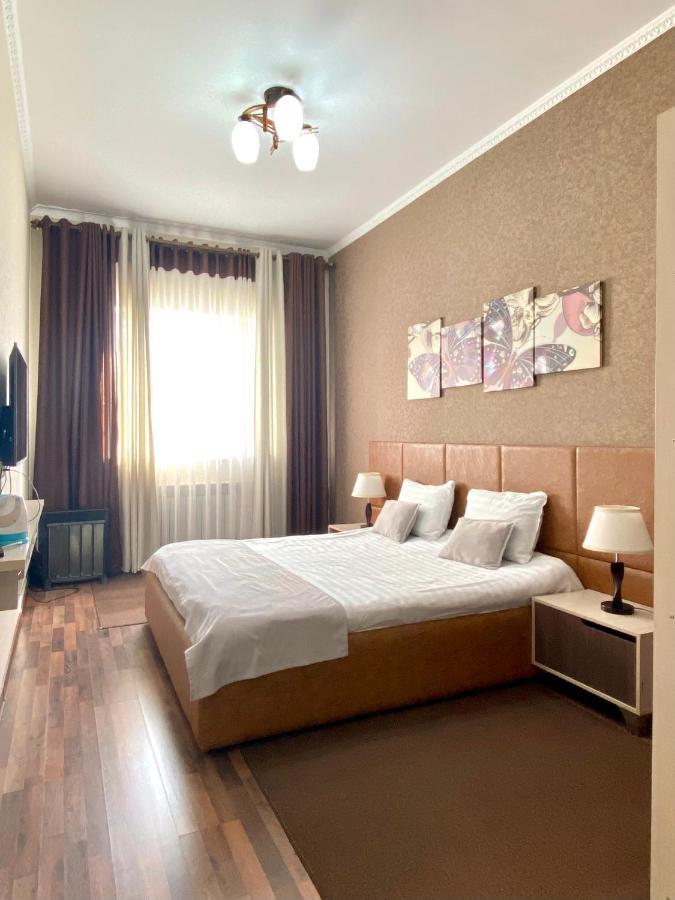 Caravan Hotel Karakol Esterno foto