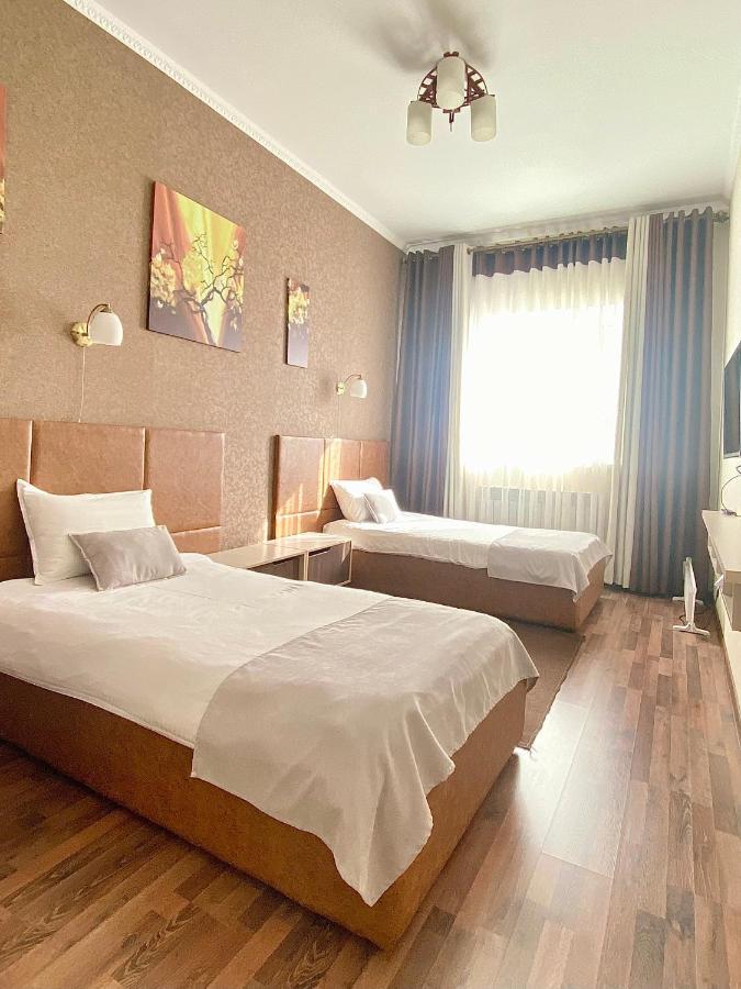 Caravan Hotel Karakol Esterno foto