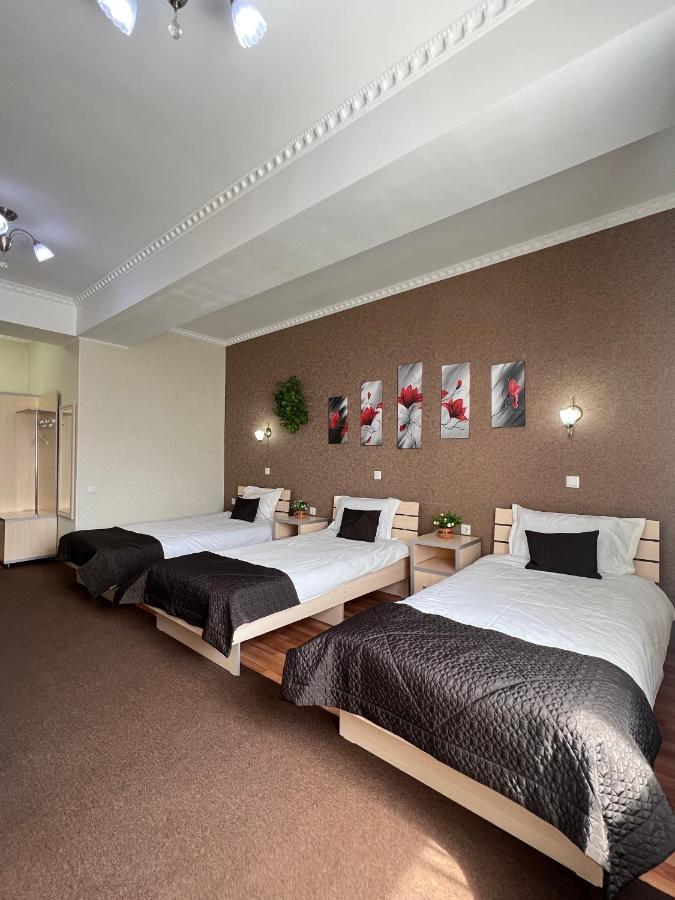 Caravan Hotel Karakol Esterno foto