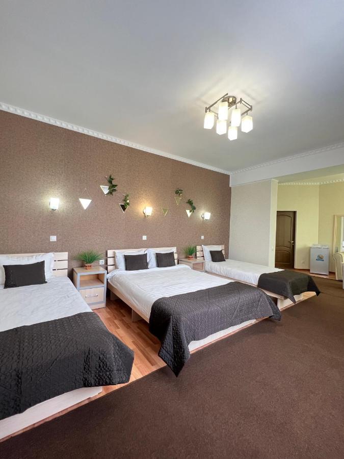 Caravan Hotel Karakol Esterno foto