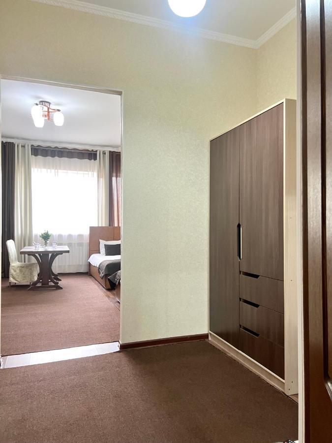 Caravan Hotel Karakol Esterno foto