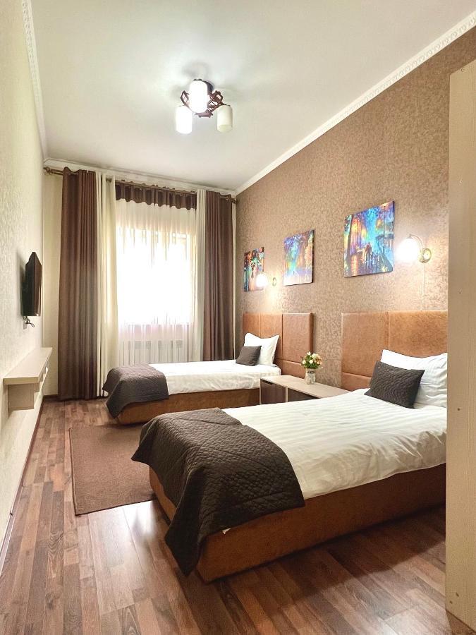 Caravan Hotel Karakol Esterno foto