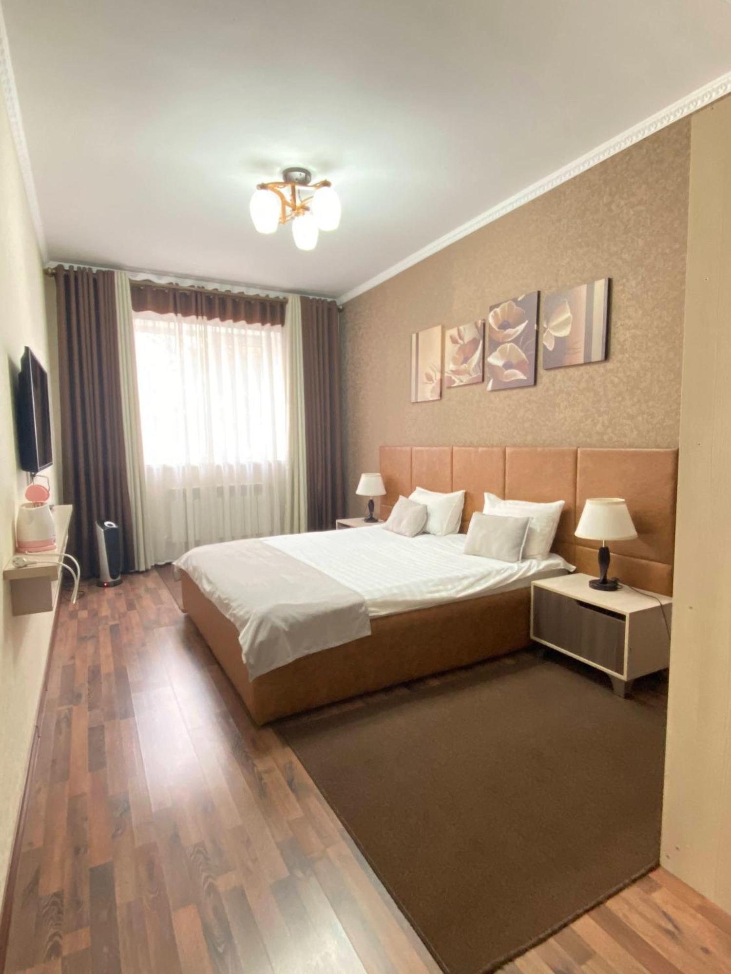 Caravan Hotel Karakol Esterno foto